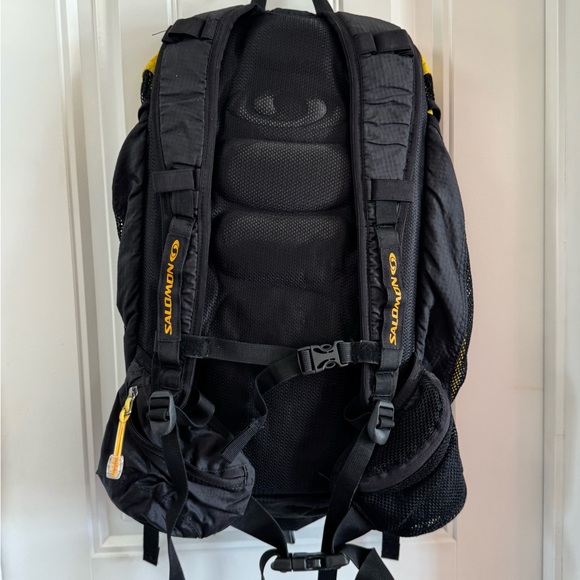 Salomon Black and Yellow Mesh Daypack - Picture 2 of 3